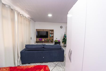 Casa para alugar com 126m², 4 quartos e 1 vaga Casa para alugar com 126m², 4 quartos e 1 vagaSala/Quarto