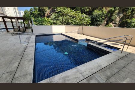 Apartamento para alugar com 63m², 2 quartos e 1 vagaÁrea comum - Piscina