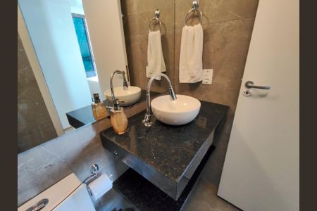 Apartamento à venda com 80m², 3 quartos e 1 vagaBanheiro da Suíte