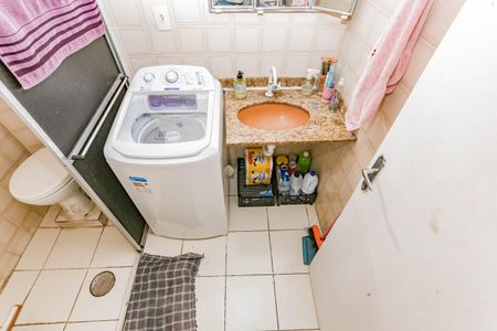 Banheiro de apartamento à venda com 2 quartos, 54m² em Liberdade, São Paulo