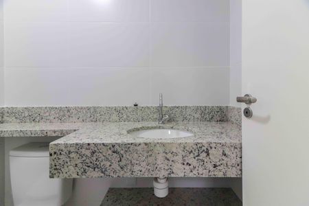 Apartamento para alugar com 42m², 2 quartos e sem vaga Apartamento para alugar com 42m², 2 quartos e sem vagaBanheiro