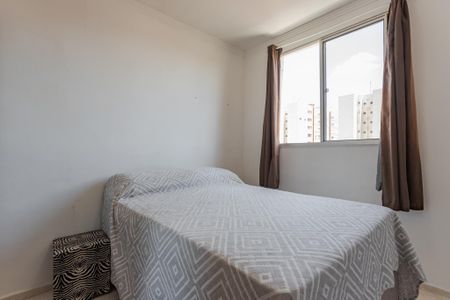 Quarto 1 de apartamento para alugar com 2 quartos, 44m² em Parque Santa Fé, Porto Alegre