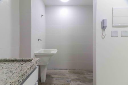 Apartamento para alugar com 42m², 2 quartos e sem vaga Apartamento para alugar com 42m², 2 quartos e sem vagaCozinha e Área de Serviço