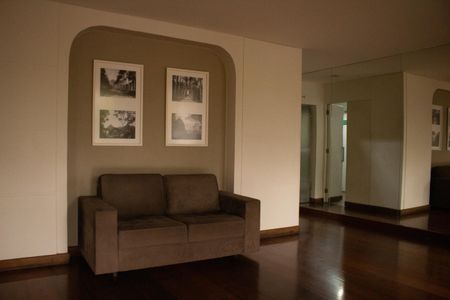 Apartamento para alugar com 100m², 3 quartos e 2 vagasFachada e portaria