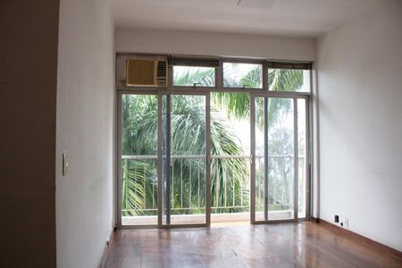 Apartamento para alugar com 100m², 3 quartos e 2 vagasSala