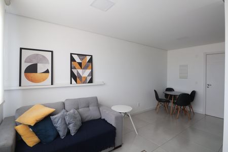 Sala de apartamento para alugar com 1 quarto, 36m² em Marechal Rondon, Canoas