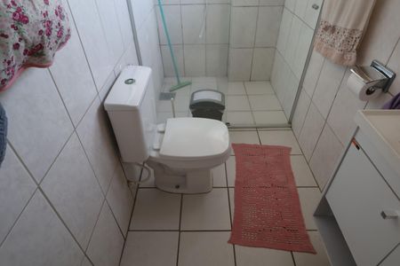 Casa à venda com 90m², 2 quartos e 2 vagasBanheiro 1