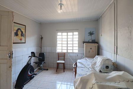 Sala 1 de casa à venda com 2 quartos, 90m² em Niterói, Canoas