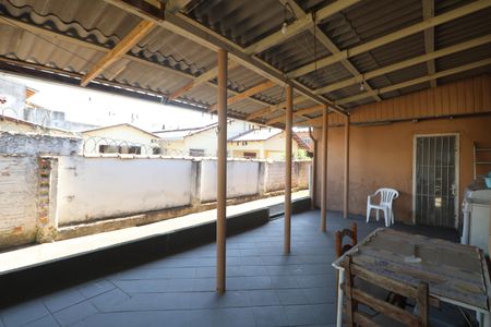 Casa à venda com 90m², 2 quartos e 2 vagasÁrea externa