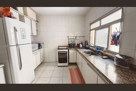 Casa à venda com 110m², 2 quartos e 2 vagasCozinha