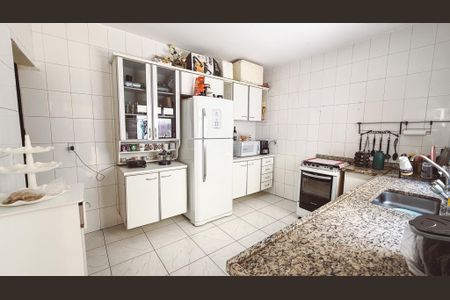 Casa à venda com 110m², 2 quartos e 2 vagasCozinha