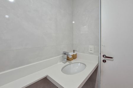 Apartamento à venda com 53m², 2 quartos e 1 vaga Apartamento à venda com 53m², 2 quartos e 1 vagaBanheiro Social