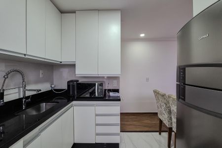 Apartamento à venda com 53m², 2 quartos e 1 vaga Apartamento à venda com 53m², 2 quartos e 1 vagaCozinha e Área de Serviço