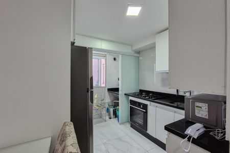 Apartamento à venda com 53m², 2 quartos e 1 vaga Apartamento à venda com 53m², 2 quartos e 1 vagaCozinha e Área de Serviço