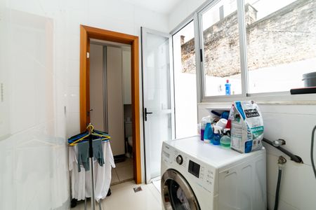 Apartamento à venda com 130m², 3 quartos e 3 vagas Apartamento à venda com 130m², 3 quartos e 3 vagasÁrea de Serviço