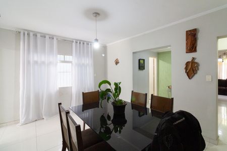 Casa à venda com 175m², 3 quartos e 3 vagas Casa à venda com 175m², 3 quartos e 3 vagasSala de Jantar