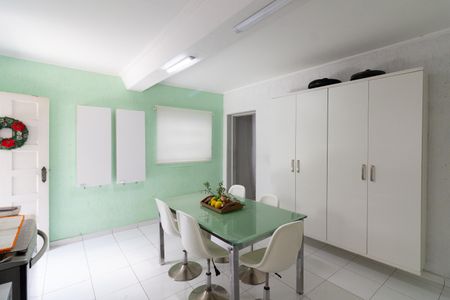 Casa à venda com 175m², 3 quartos e 3 vagas Casa à venda com 175m², 3 quartos e 3 vagasCozinha