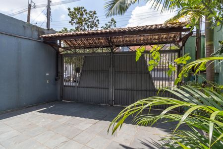 Casa à venda com 175m², 3 quartos e 3 vagas Casa à venda com 175m², 3 quartos e 3 vagasGaragem