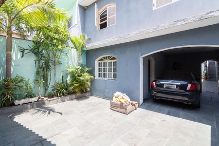 Casa à venda com 175m², 3 quartos e 3 vagas Casa à venda com 175m², 3 quartos e 3 vagasGaragem