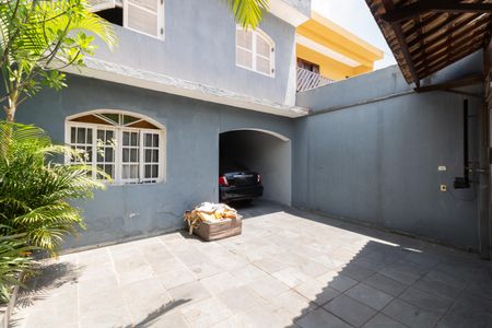 Casa à venda com 175m², 3 quartos e 3 vagas Casa à venda com 175m², 3 quartos e 3 vagasGaragem