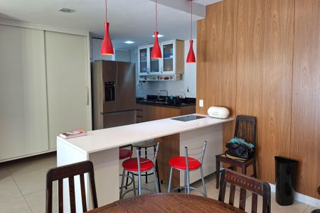 Sala de apartamento à venda com 3 quartos, 134m² em Icaraí, Niterói