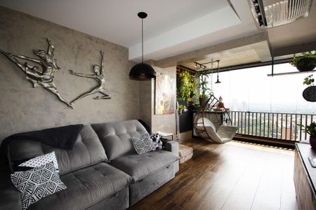 Sala de estar de apartamento à venda com 1 quarto, 68m² em Sumarezinho, São Paulo