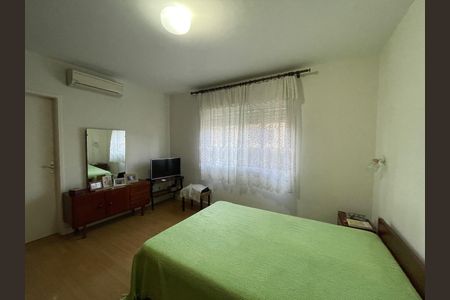 Casa à venda com 300m², 3 quartos e 2 vagas