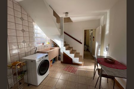 Casa à venda com 300m², 3 quartos e 2 vagas