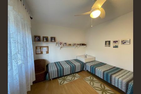 Casa à venda com 300m², 3 quartos e 2 vagas