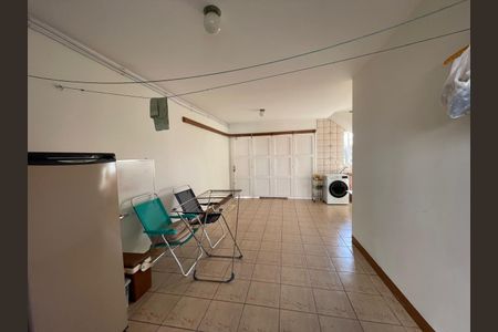 Casa à venda com 300m², 3 quartos e 2 vagas