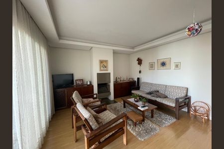 Casa à venda com 300m², 3 quartos e 2 vagas