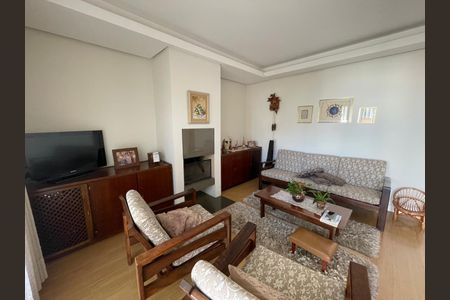 Casa à venda com 300m², 3 quartos e 2 vagas