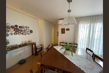 Casa à venda com 300m², 3 quartos e 2 vagas