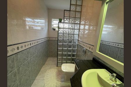 Casa à venda com 300m², 3 quartos e 2 vagas