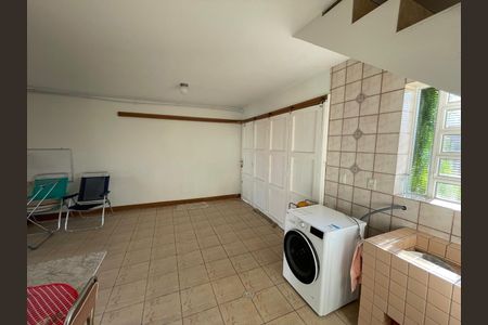 Casa à venda com 300m², 3 quartos e 2 vagas