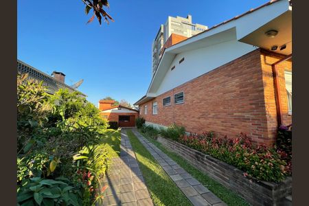 Casa à venda com 300m², 3 quartos e 2 vagas