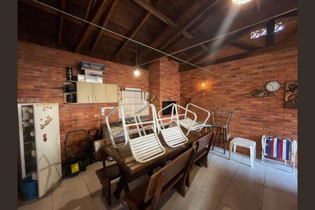 Casa à venda com 300m², 3 quartos e 2 vagas