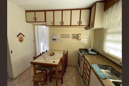 Casa à venda com 300m², 3 quartos e 2 vagas