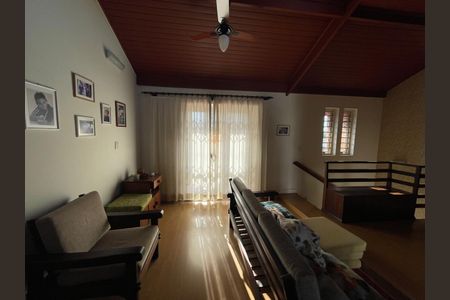 Casa à venda com 300m², 3 quartos e 2 vagas