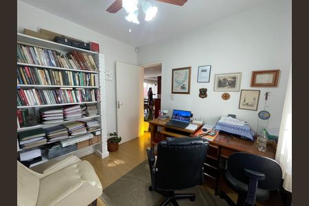 Casa à venda com 300m², 3 quartos e 2 vagas