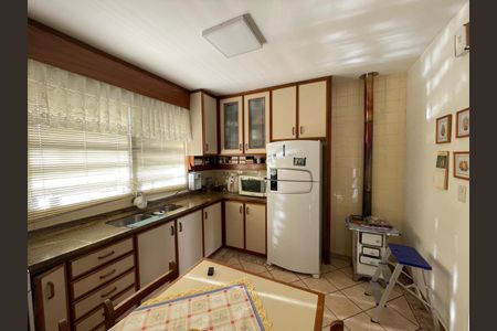 Casa à venda com 300m², 3 quartos e 2 vagas