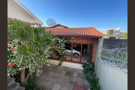 Casa à venda com 300m², 3 quartos e 2 vagas