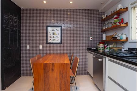 Apartamento à venda com 164m², 3 quartos e 3 vagasCozinha