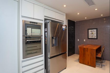 Apartamento à venda com 164m², 3 quartos e 3 vagasCozinha