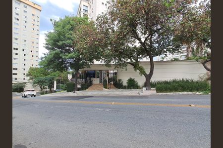 Apartamento à venda com 164m², 3 quartos e 3 vagasFachada