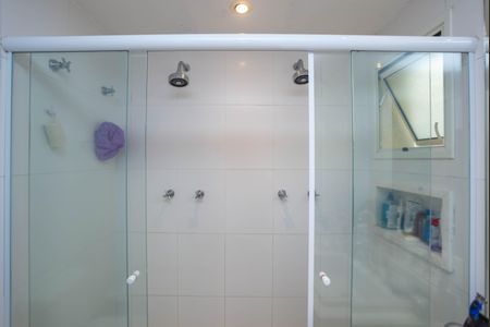 Apartamento à venda com 164m², 3 quartos e 3 vagasBanheiro do quarto 2 Suíte