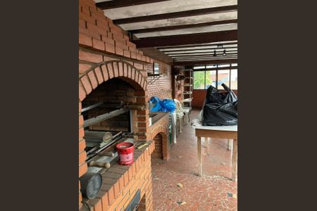 Casa à venda com 350m², 2 quartos e 2 vagasFoto 01