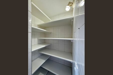 Apartamento para alugar com 100m², 2 quartos e 2 vagasDespensa 