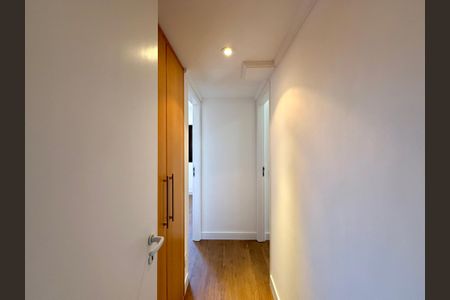 Apartamento para alugar com 100m², 2 quartos e 2 vagasCorredor Suítes 
