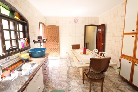Casa à venda com 300m², 4 quartos e 2 vagasCozinha